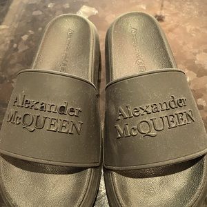 Alexander McQueen black summer slides